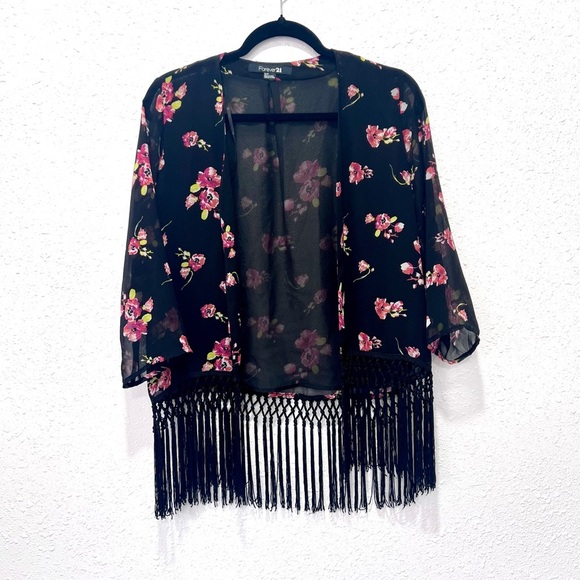Forever 21 Sweaters - Forever 21 Black Floral Fringe Kimono S